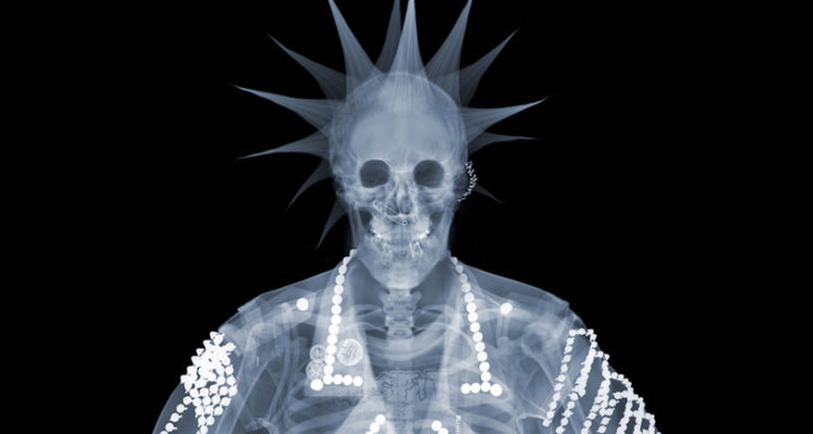 Nick Veasey: El Pionero de la Fotografía con Rayos X fotógrafo arte innovador punk