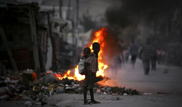 otoperiodismo mexicano en acción durante una cobertura internacional.
